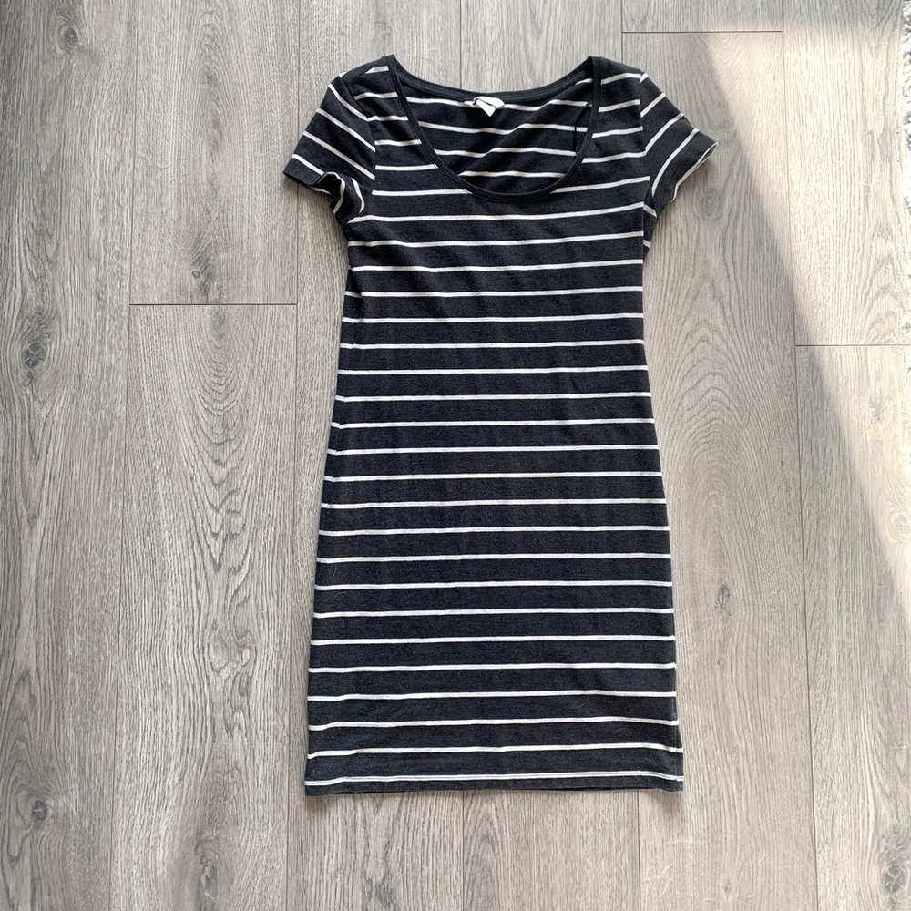H&M Basic Striped T-Shirt Dress